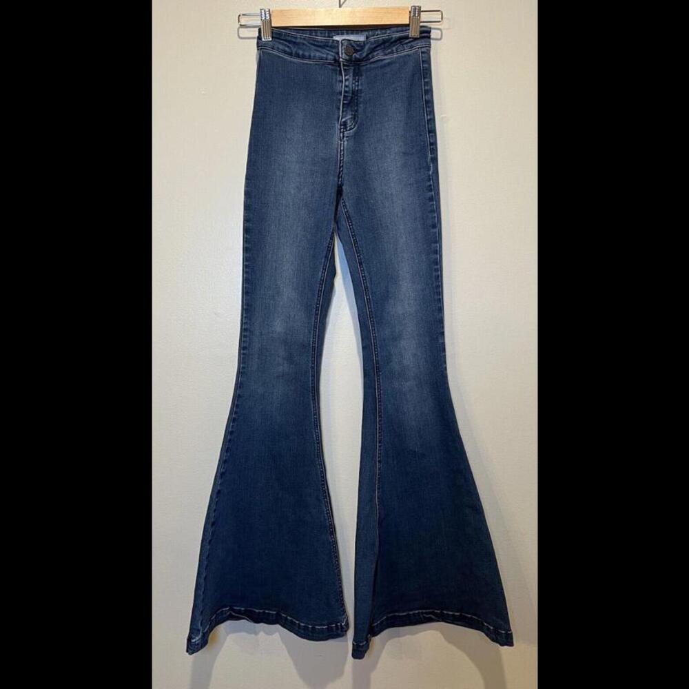 Kancan Womens Jeans Ultra High Rise Extreme Flare Blue Denim Medium Wash 23